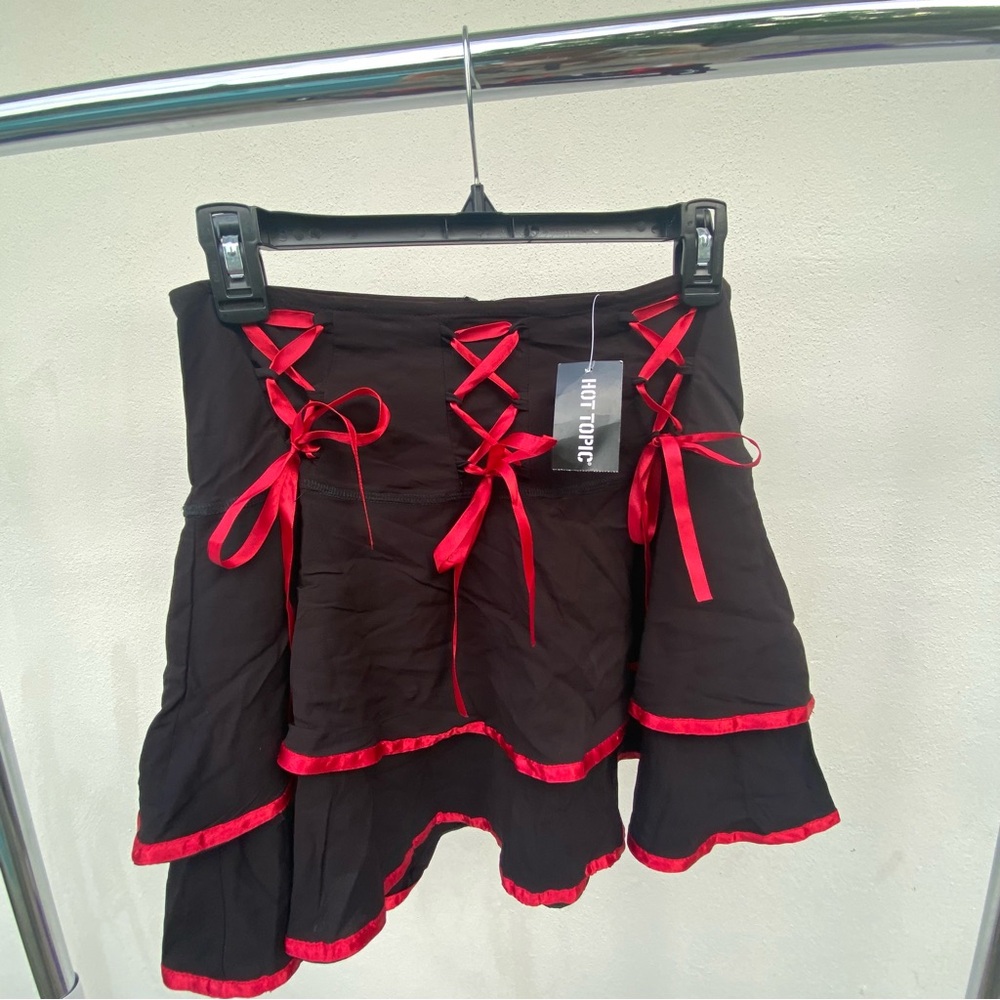 Y2K Deadstock Hot Topic Black & Red Ribbon Mini Skirt Size XS